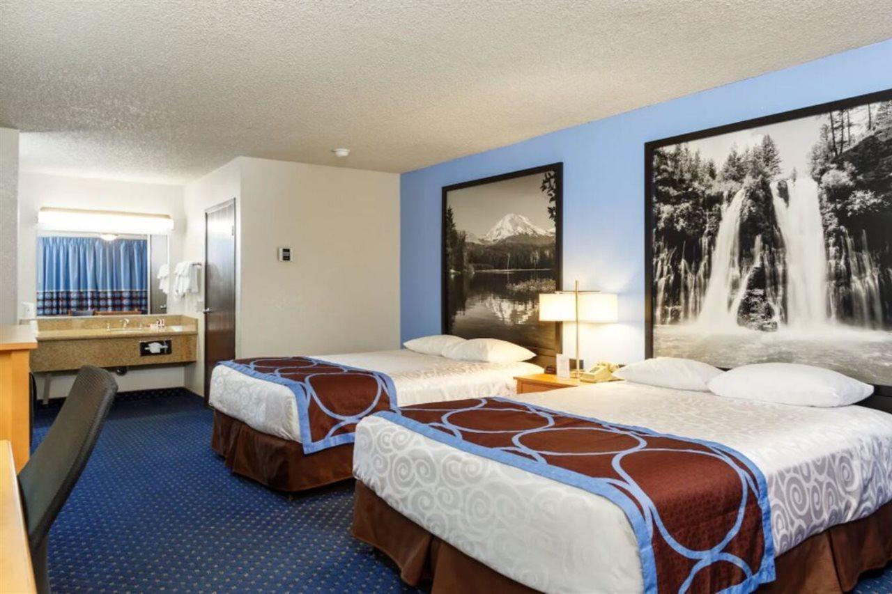 ซูเปอร์ 8 บาย วินด์แฮม ซูซานวิลล์ Motel ภายนอก รูปภาพ