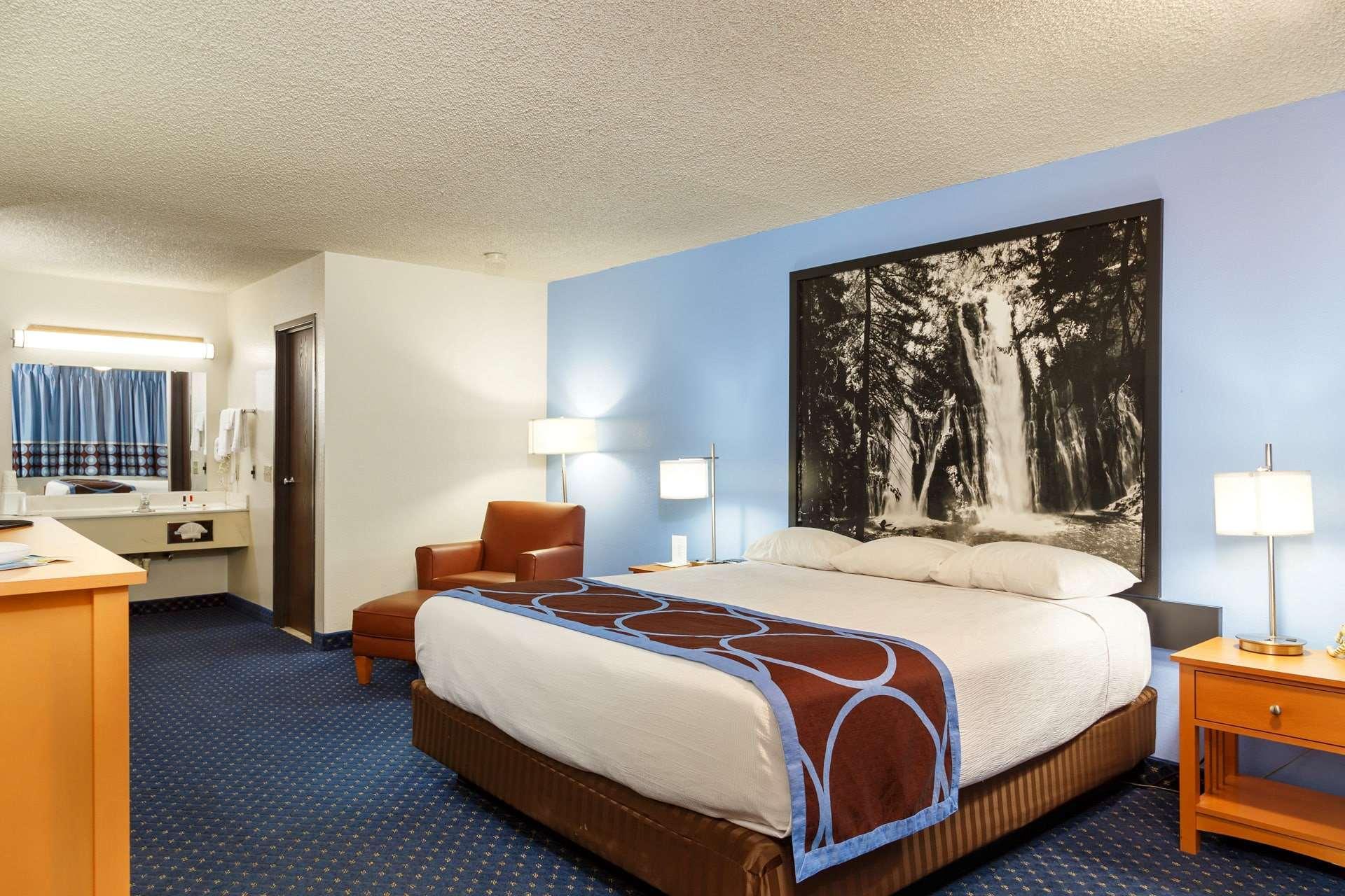 ซูเปอร์ 8 บาย วินด์แฮม ซูซานวิลล์ Motel ภายนอก รูปภาพ